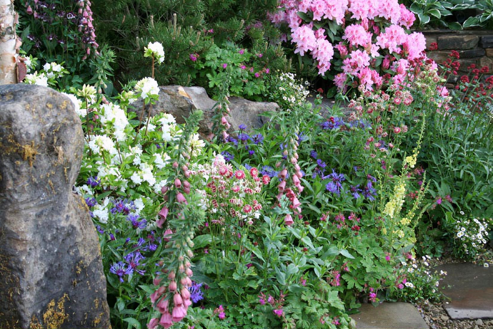 HESCO garden chelsea flower show 2009