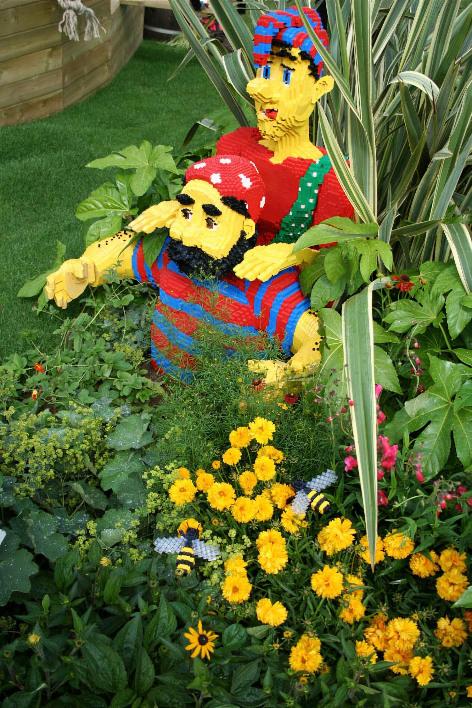 Legoland garden sale